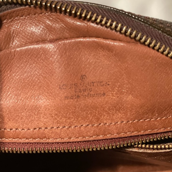 Authentic vintage Louis Vuitton Monogram Bag - Picture 10 of 15